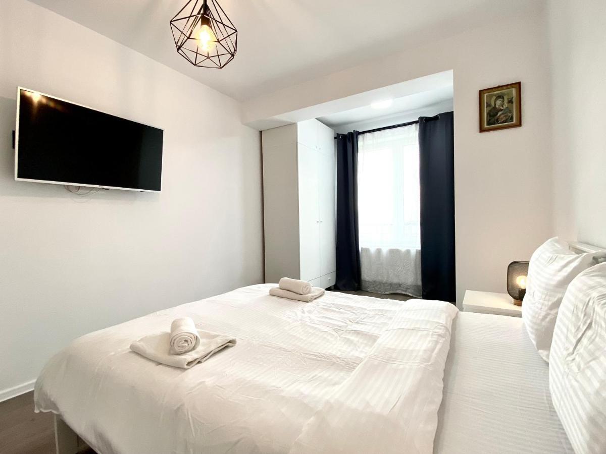 Astoria Apartment - Pet Friendly Brasov Luaran gambar