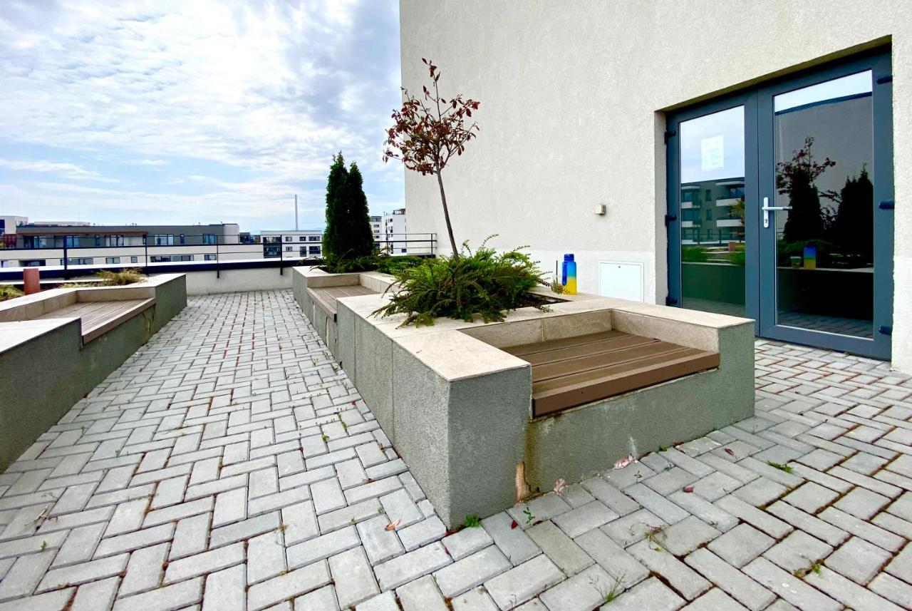 Astoria Apartment - Pet Friendly Brasov Luaran gambar