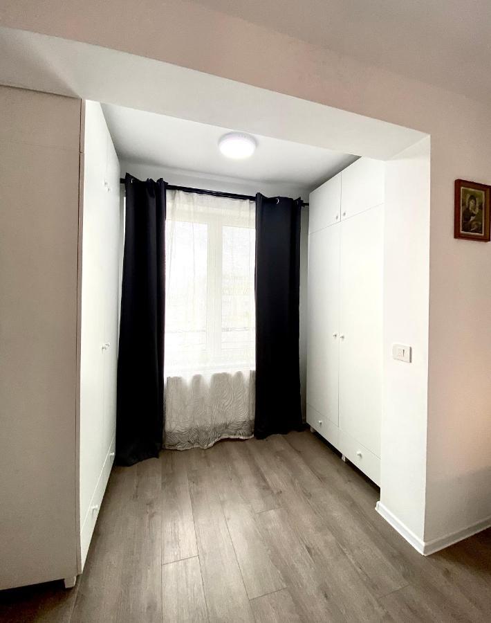 Astoria Apartment - Pet Friendly Brasov Luaran gambar
